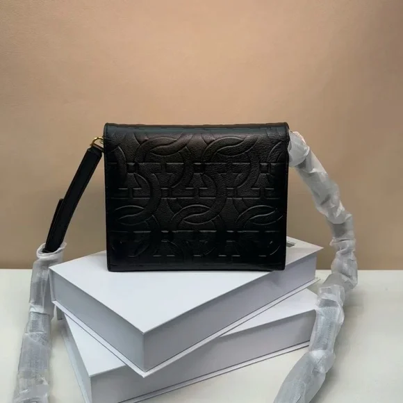 Ferragamo crossbody - Picture 3 of 12